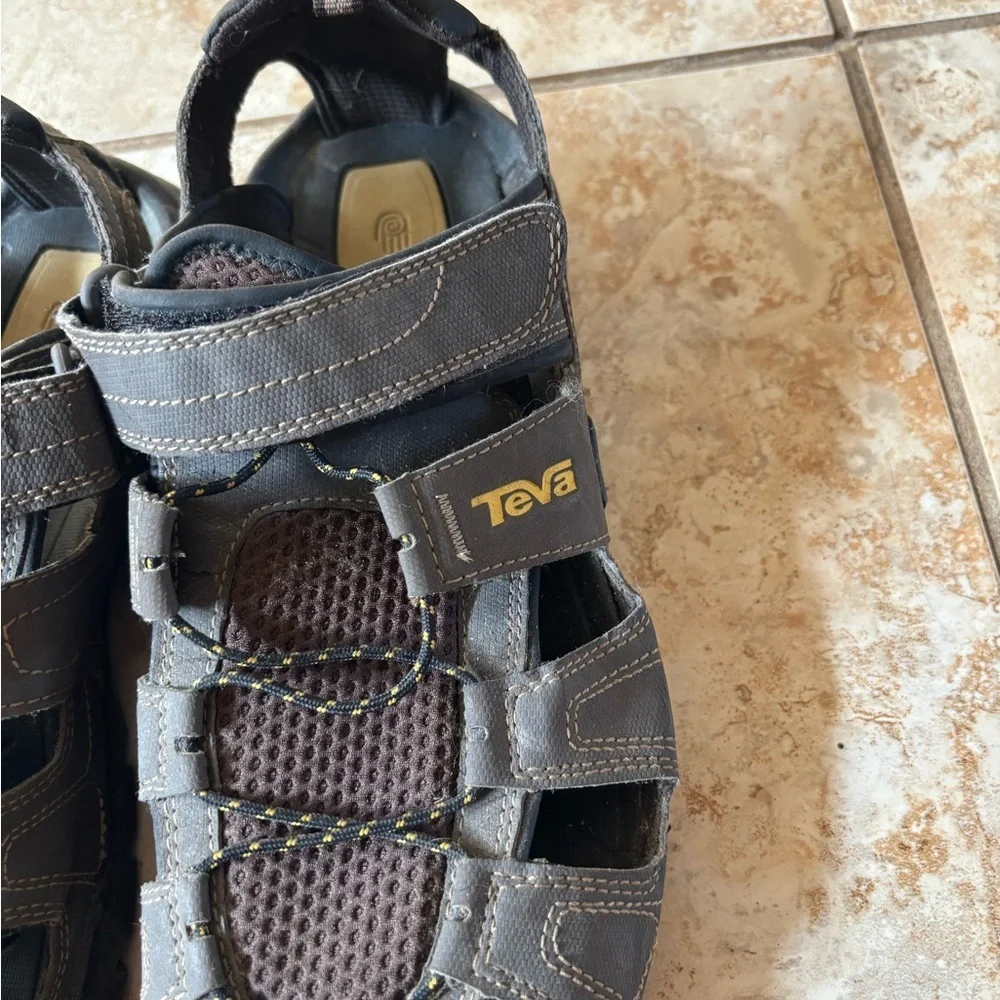 Teva Men's Brown Closed-Toe Trail Sandals